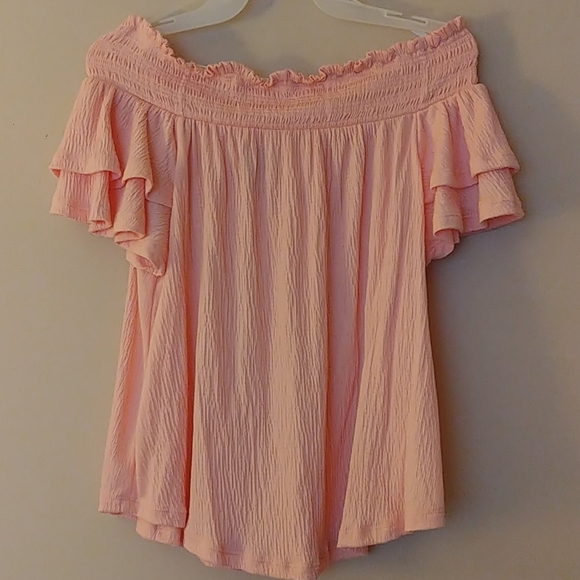 💲3 for 15💲Sexy and flirty light pink top - Picture 2 of 5